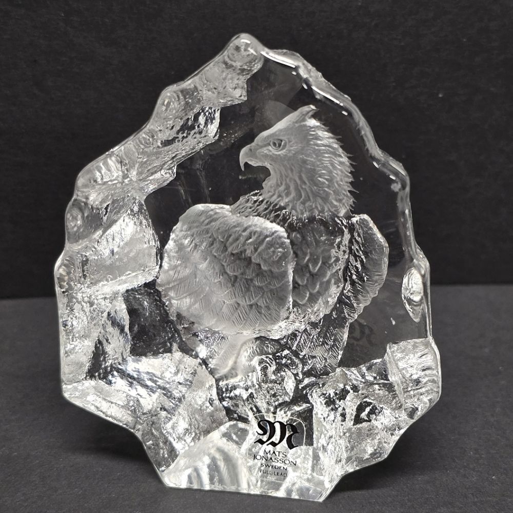 Mats Jonasson Sweden Full Lead Crystal Glass Eagle Sculpture Figurine Signed